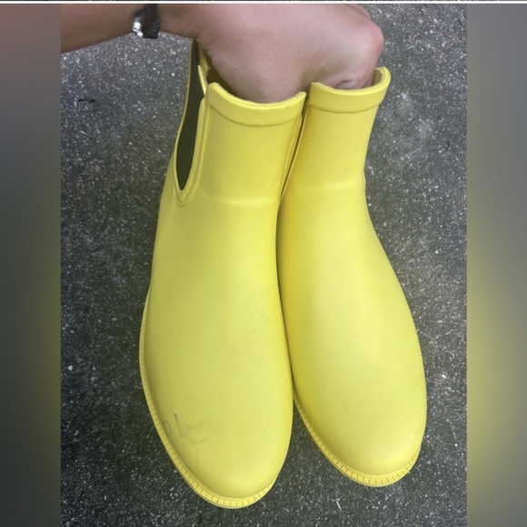 J Crew Factory Yellow Chelsea Rain Boots - Picture 4 of 10
